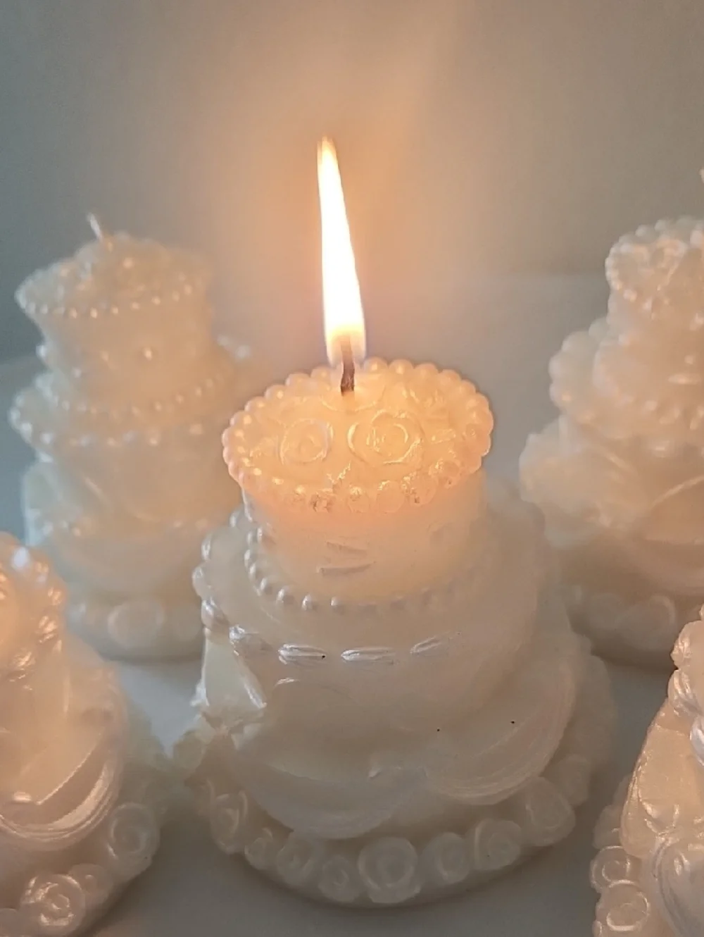 Elegant White Pearl Mini Cake Candle - Home Party Supplies